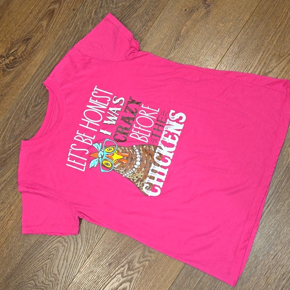 LOST CREEK OUTFITTERS chicken graphic tshirt.   #6299 - Picture 2 of 5